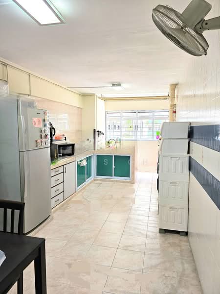 6 Lorong Lew Lian, 6 Lorong Lew Lian, 3 Bedrooms, 1,054 sqft, HDB Flat For Sale, by Luis Oh, 500104484 - Kitchen - PropertyGuru.com.sg