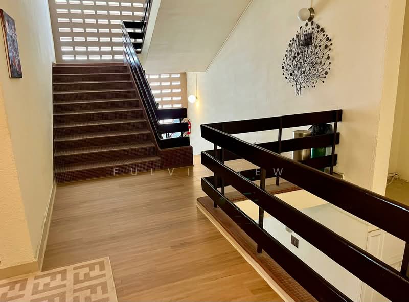 Balmoral Point, 23 Balmoral Road, 3 Bedrooms, 2,530 sqft, Apartment For Sale, by Fulvia Yew, 500104487 - Lift - PropertyGuru.com.sg