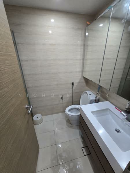 The Palette, 103 Pasir Ris Grove, 2 Bedrooms, 753 sqft, Condominium For Sale, by Nichole Thor, 500104489 - Bathroom - PropertyGuru.com.sg