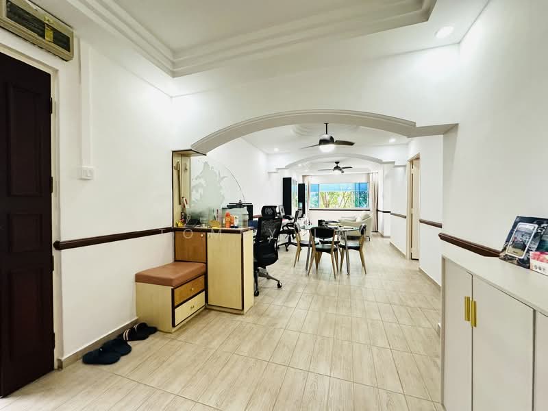 964 Hougang Avenue 9, 964 Hougang Avenue 9, 3 Bedrooms, 1,087 sqft, HDB Flat For Sale, by Tommy Lau, 500104493 - Living Room - PropertyGuru.com.sg