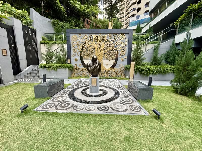 For Sale - Klimt Cairnhill