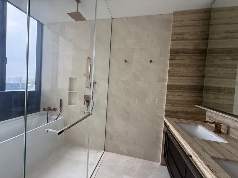 Klimt Cairnhill, 71 Cairnhill Road, 4 Bedrooms, 2,056 sqft, Condominium For Sale, by Kathy Lee, 500104496 - Bathroom - PropertyGuru.com.sg