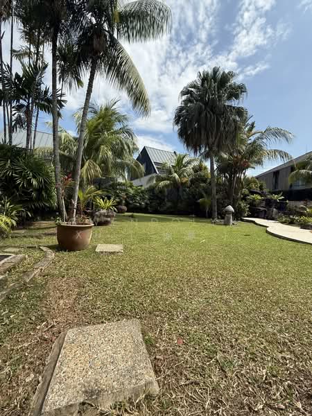 Victoria Park GCB | 优质洋房, Victoria Park Road, 6 Bedrooms, 15,000 sqft, Good Class Bungalow For Rent, by Gwendolyn Xu ( 徐瀞 ), 500104498 - Garden - PropertyGuru.com.sg
