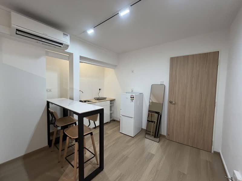 443 Ang Mo Kio Avenue 10, 443 Ang Mo Kio Avenue 10, Room Rental, 252 sqft, HDB Flat For Rent, by Max Lim, 500104501 - Kitchen - PropertyGuru.com.sg