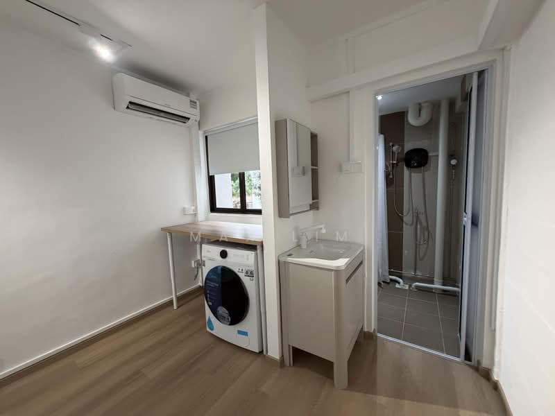 443 Ang Mo Kio Avenue 10, 443 Ang Mo Kio Avenue 10, Room Rental, 252 sqft, HDB Flat For Rent, by Max Lim, 500104501 - Bathroom - PropertyGuru.com.sg