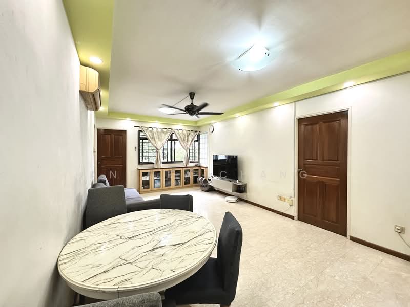 685B Choa Chu Kang Crescent, 685B Choa Chu Kang Crescent, 3 Bedrooms, 969 sqft, HDB Flat For Sale, by Anthea Chang, 500104509 - Living Room - PropertyGuru.com.sg