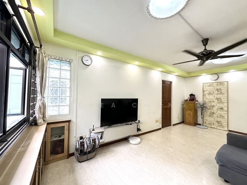 685B Choa Chu Kang Crescent, 685B Choa Chu Kang Crescent, 3 Bedrooms, 969 sqft, HDB Flat For Sale, by Anthea Chang, 500104509 - Living Room - PropertyGuru.com.sg