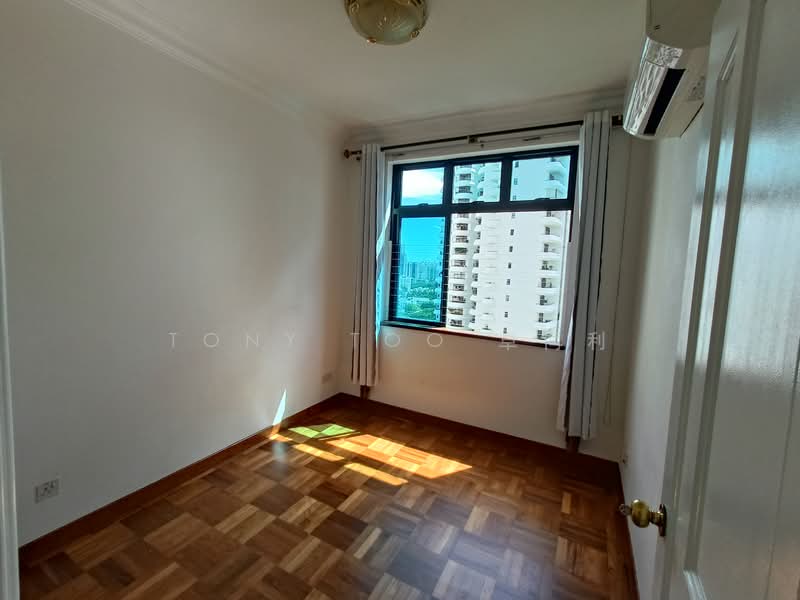 For Rent - 4 bedroom condo