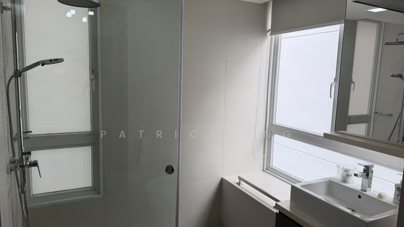 Mi Casa, 327 Choa Chu Kang Avenue 3, 4 Bedrooms, 2,228 sqft, Condominium For Rent, by Patrick Ong, 500104516 - Master Bathroom - PropertyGuru.com.sg