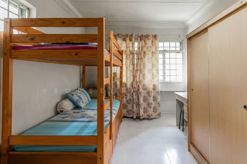 761 Pasir Ris Street 71, 761 Pasir Ris Street 71, 3 Bedrooms, 1,119 sqft, HDB Flat For Sale, by Khai Yuen Hong, 500104525 - Bedroom - PropertyGuru.com.sg