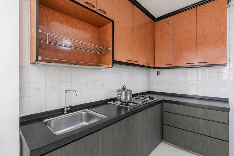 761 Pasir Ris Street 71, 761 Pasir Ris Street 71, 3 Bedrooms, 1,119 sqft, HDB Flat For Sale, by Khai Yuen Hong, 500104525 - Kitchen - PropertyGuru.com.sg