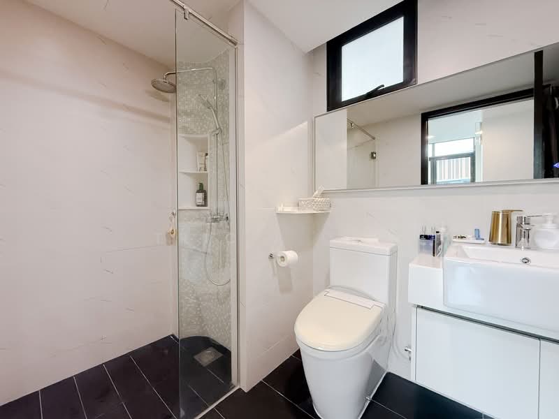 Symphony Suites, 19 Yishun Close, 3 Bedrooms, 797 sqft, Condominium For Sale, by Tricia Ong, 500104527 - Bathroom - PropertyGuru.com.sg