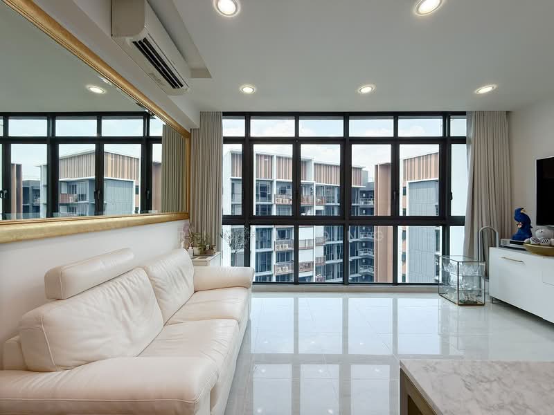 Symphony Suites, 19 Yishun Close, 3 Bedrooms, 797 sqft, Condominium For Sale, by Tricia Ong, 500104527 - Living Room - PropertyGuru.com.sg