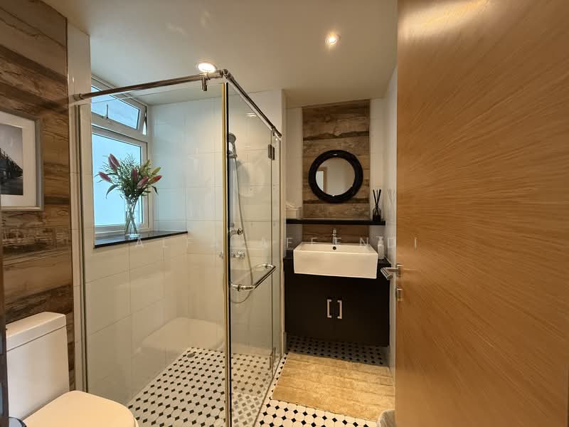 Savannah Condopark, 63 Simei Rise, 3 Bedrooms, 1,227 sqft, Condominium For Sale, by Alfa Affendi, 500104543 - Common Bathroom - PropertyGuru.com.sg