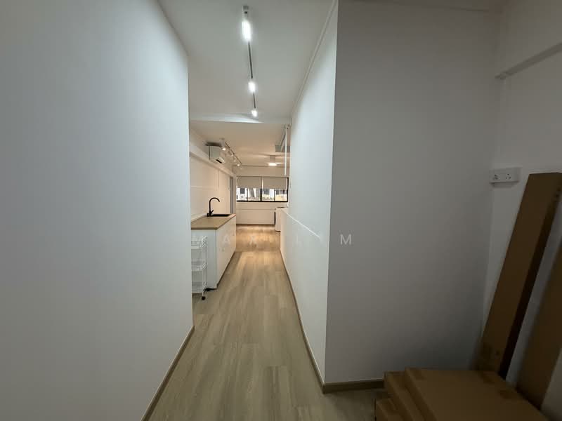 443 Ang Mo Kio Avenue 10, 443 Ang Mo Kio Avenue 10, 2 Bedrooms, 444 sqft, HDB Flat For Rent, by Max Lim, 500104545 - Corridor - PropertyGuru.com.sg