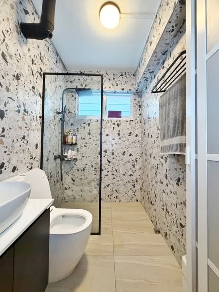 42 Sims Drive, 42 Sims Drive, 3 Bedrooms, 1,151 sqft, HDB Flat For Sale, by Tasso Chen, 500104547 - Master Bathroom - PropertyGuru.com.sg