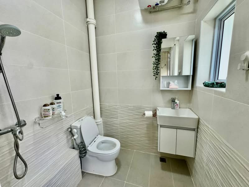 Valley Mansion, Oxley Road, 3 Bedrooms, 1,141 sqft, Apartment For Rent, by Evon Tan  陈玉凤, 500104564 - Bathroom - PropertyGuru.com.sg