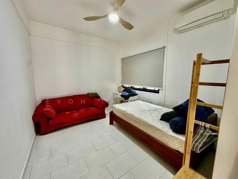 Valley Mansion, Oxley Road, 3 Bedrooms, 1,141 sqft, Apartment For Rent, by Evon Tan  陈玉凤, 500104564 - Bedroom - PropertyGuru.com.sg