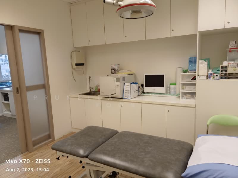 Mount Elizabeth Novena Hospital, 38 Irrawaddy Road, 517 sqft, Medical For Rent, by Prunella Ong Lay Foon, 500104565 - Interior - CommercialGuru.com.sg