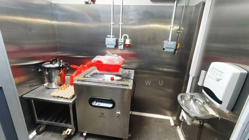 Food XChange @ Admiralty, 8A Admiralty Street, Sembawang / Yishun, 3,854 sqft, Factory / Workshop (B2) For Sale, by Frank Wu, 500104567 - Interior - CommercialGuru.com.sg