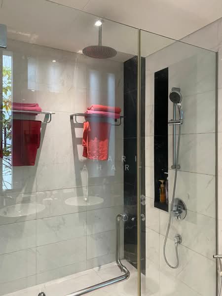 Charlton 27, 31G Surin Avenue, 5 Bedrooms, 4,800 sqft, Cluster House For Rent, by Shari Albahar-Carlesater, 500104579 - Bathroom - PropertyGuru.com.sg