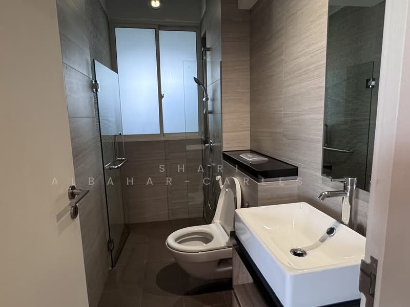 Charlton 27, 31G Surin Avenue, 5 Bedrooms, 4,800 sqft, Cluster House For Rent, by Shari Albahar-Carlesater, 500104579 - Bathroom - PropertyGuru.com.sg