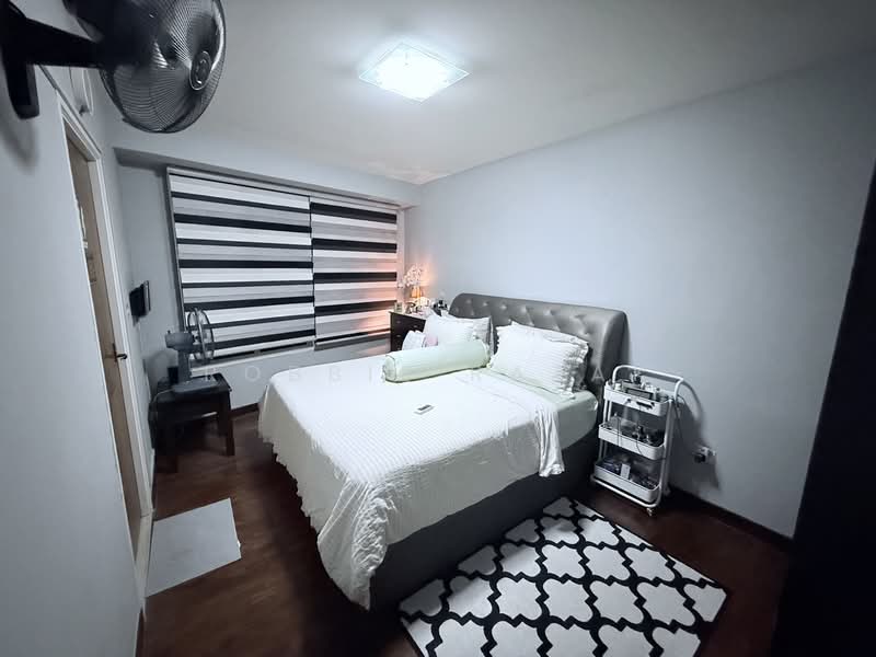 266B Compassvale Bow, 266B Compassvale Bow, 3 Bedrooms, 990 sqft, HDB Flat For Sale, by Robbie Razak, 500104587 - Master Bedroom - PropertyGuru.com.sg