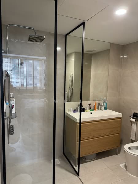 Birmingham Mansions, 130 Thomson Road, 3 Bedrooms, 1,066 sqft, Apartment For Sale, by Dawn Lee, 500104589 - Bathroom - PropertyGuru.com.sg