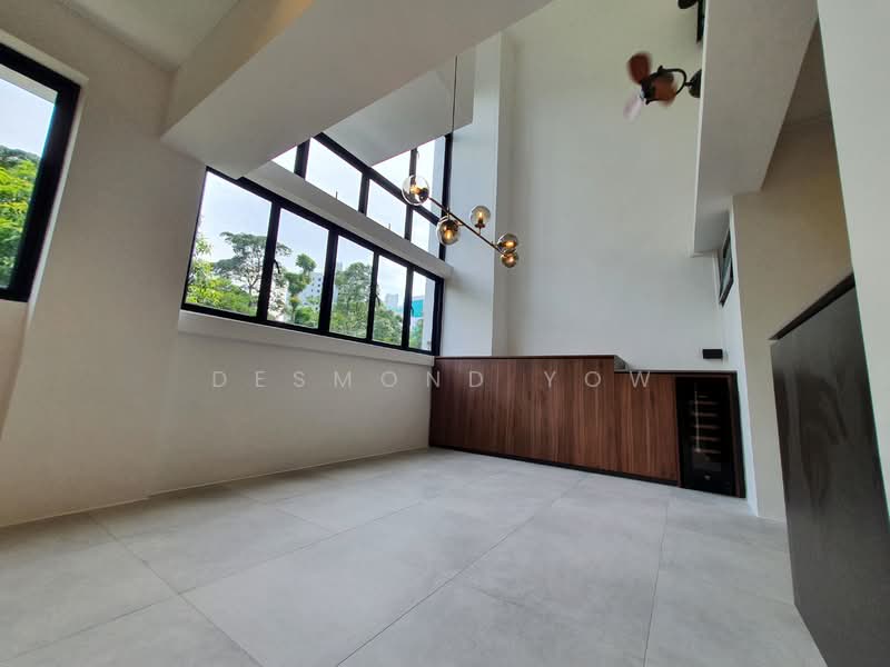 144 Petir Road, 144 Petir Road, 4 Bedrooms, 1,572 sqft, HDB Flat For Sale, by Desmond Yow, 500104591 - Living Room - PropertyGuru.com.sg