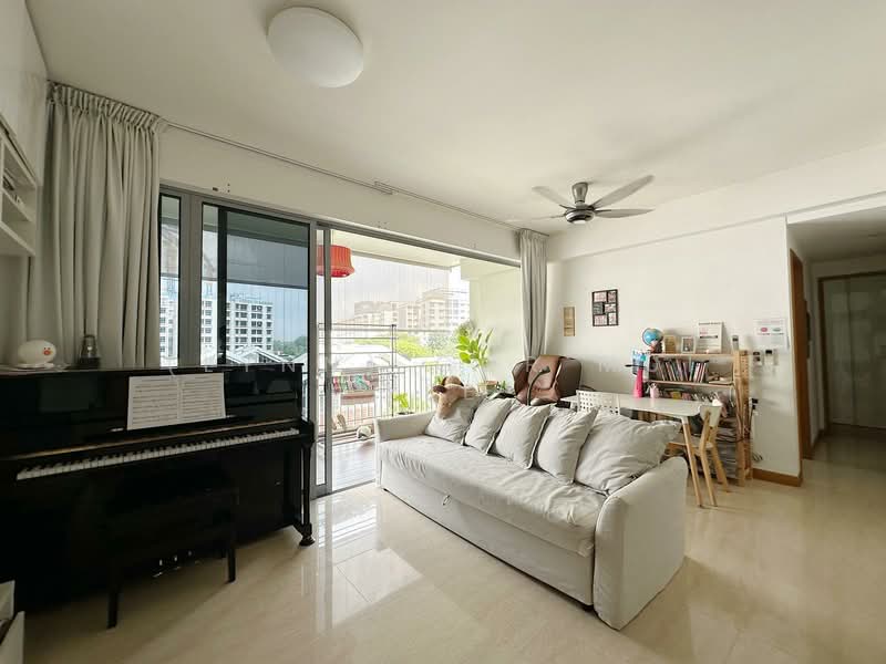 Woodhaven, 71 Woodgrove Avenue, 3 Bedrooms, 1,119 sqft, Condominium For Sale, by (Lynn) Gor Mui Yee, 500104592 - Living Room - PropertyGuru.com.sg