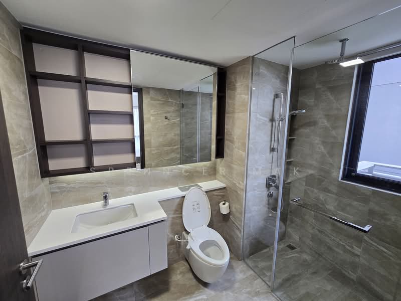 Lake Grande, 2 Jurong Lake Link, 2 Bedrooms, 721 sqft, Condominium For Sale, by Spenncer Mak, 500104595 - Bathroom - PropertyGuru.com.sg