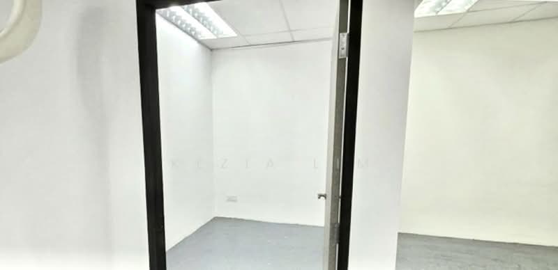 Hong Aik Industrial Building, 22 Kallang Avenue, 1,400 sqft, Light Industrial (B1) For Rent, by Kezia Lim, 500104602 - Interior - CommercialGuru.com.sg