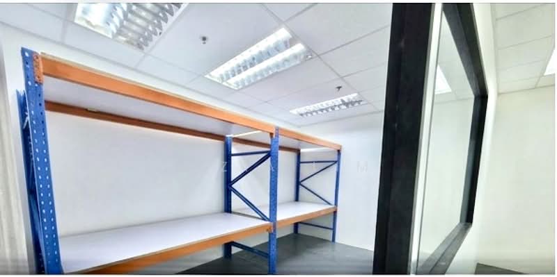 Hong Aik Industrial Building, 22 Kallang Avenue, 1,400 sqft, Light Industrial (B1) For Rent, by Kezia Lim, 500104602 - Interior - CommercialGuru.com.sg