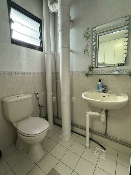690C Choa Chu Kang Crescent, 690C Choa Chu Kang Crescent, 3 Bedrooms, 1,184 sqft, HDB Flat For Rent, by Alice Wijaya  黄雪莹, 500104608 - Bathroom - PropertyGuru.com.sg