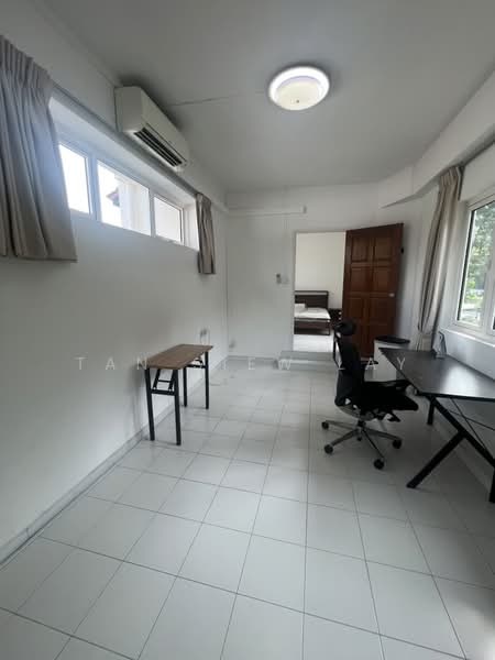 Michel Apartment, 291 Tanglin Road, 1 Bedroom, 1,200 sqft, Walk-up Apartment For Rent, by Tan Siew Lay, 500104628 - Study - PropertyGuru.com.sg