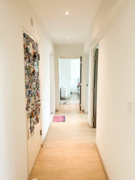 525A Costa Ris, 525A Pasir Ris Street 51, 4 Bedrooms, 1,216 sqft, HDB Flat For Sale, by Charles Goy, 500104631 - Corridor - PropertyGuru.com.sg