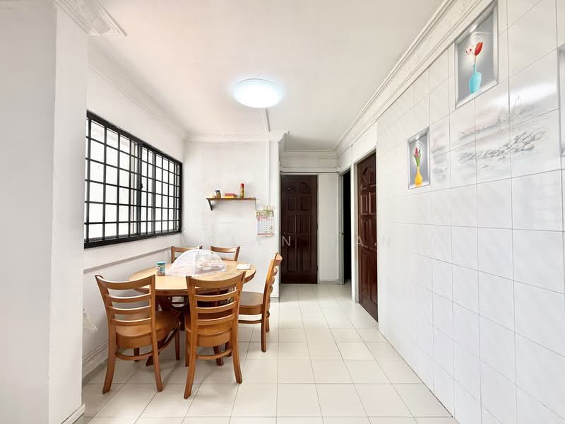 669 Hougang Avenue 8, 669 Hougang Avenue 8, 3 Bedrooms, 1,119 sqft, HDB Flat For Sale, by Evelyn Tan, 500104637 - Dining Room - PropertyGuru.com.sg