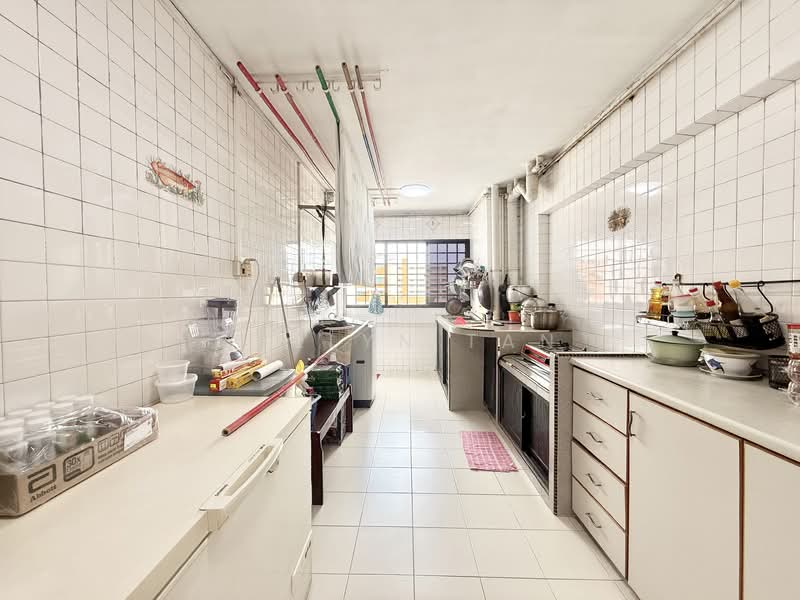 669 Hougang Avenue 8, 669 Hougang Avenue 8, 3 Bedrooms, 1,119 sqft, HDB Flat For Sale, by Evelyn Tan, 500104637 - Kitchen - PropertyGuru.com.sg