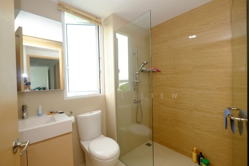 Waterview, 77 Tampines Avenue 1, 4 Bedrooms, 1,271 sqft, Condominium For Sale, by Shanel Liew, 500104639 - Bathroom - PropertyGuru.com.sg