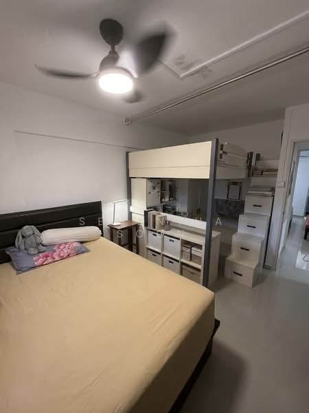 376 Clementi Avenue 4, 376 Clementi Avenue 4, 2 Bedrooms, 721 sqft, HDB Flat For Sale, by Semantha Soon, 500104647 - Bedroom - PropertyGuru.com.sg