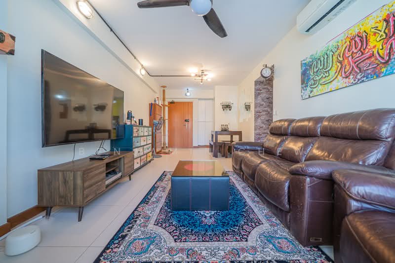 522A Tampines Central 7, 522A Tampines Central 7, 3 Bedrooms, 1,001 sqft, HDB Flat For Sale, by Benjamin Chew, 500104655 - Living Room - PropertyGuru.com.sg