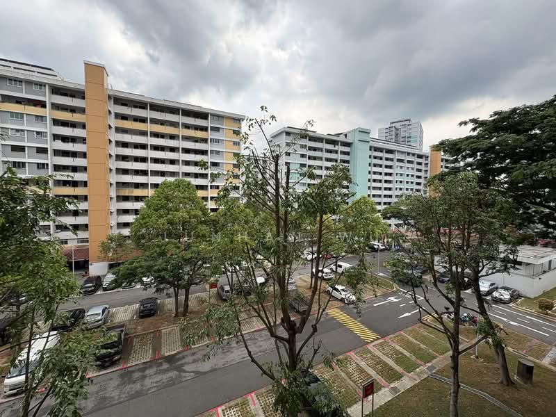 444 Ang Mo Kio Avenue 10, 444 Ang Mo Kio Avenue 10, 2 Bedrooms, 721 sqft, HDB Flat For Sale, by Junhan Wu, 500104660 - Exterior - PropertyGuru.com.sg