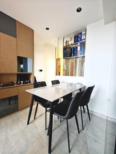 The Florence Residences, 81 Hougang Avenue 2, 2 Bedrooms, 915 sqft, Condominium For Sale, by John Lim Hong Kai, 500104679 - Dining Room - PropertyGuru.com.sg