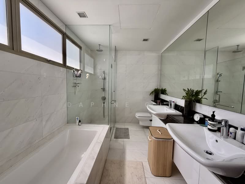 The Peak @ Balmeg, 9 Balmeg Hill, 5 Bedrooms, 2,605 sqft, Condominium For Rent, by Daphne Gui, 500104680 - Bathroom - PropertyGuru.com.sg