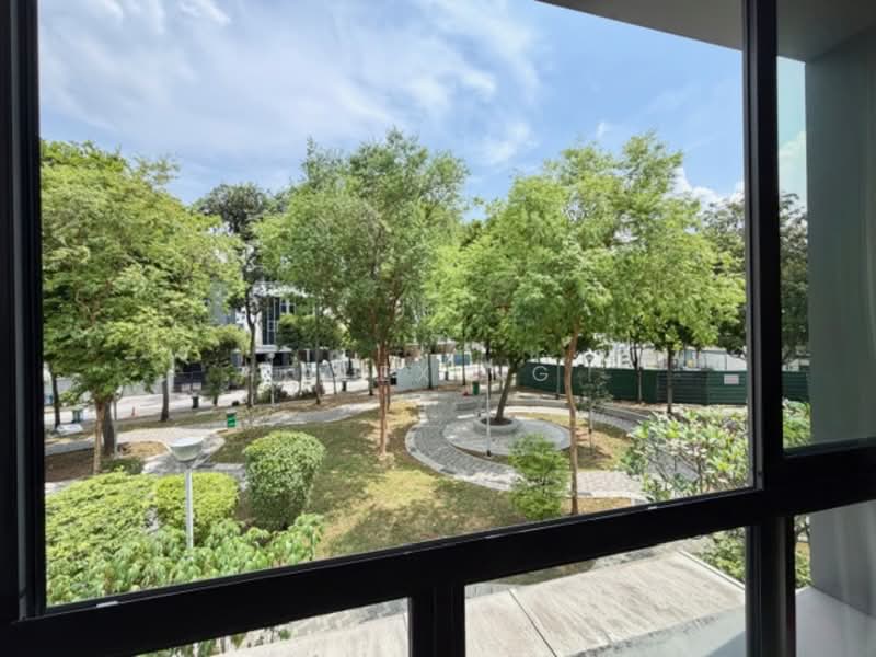 Cheap! Face Park, Absolute Privacy, 3.5sty Freehold Corner Terrace, Good Condition, N-S Facing, Pool, SpringLeaf, Springside, Upper Thomson Estate, 6 Bedrooms, 3,800 sqft, Corner Terrace For Sale, by Alex Ng, 500104699 - View - PropertyGuru.com.sg