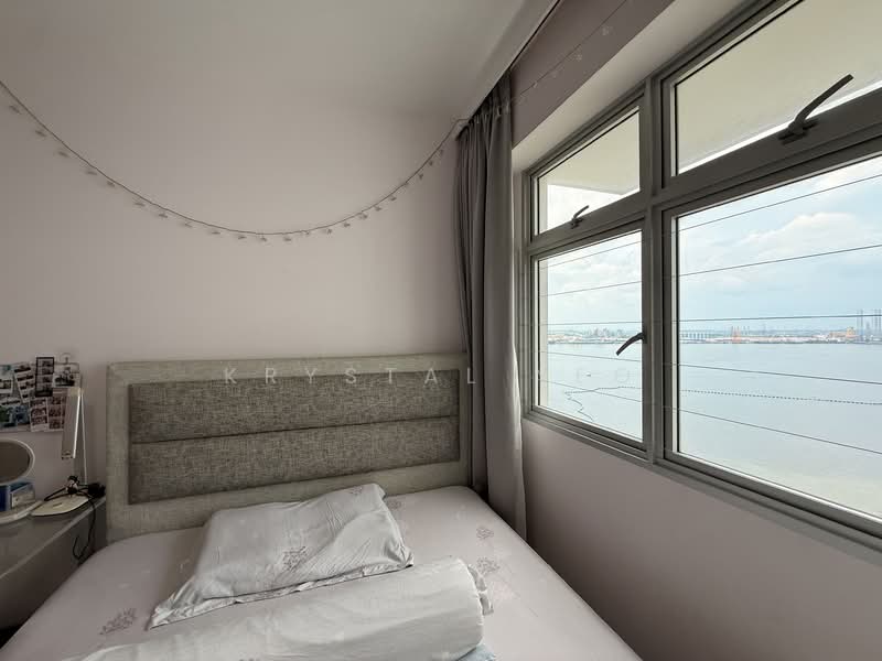 422A Northshore Drive, 422A Northshore Drive, 3 Bedrooms, 1,216 sqft, HDB Flat For Sale, by Krystal Yeo, 500104704 - Bedroom 2 - PropertyGuru.com.sg