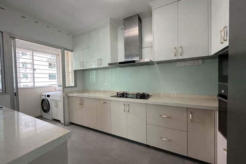 422A Northshore Drive, 422A Northshore Drive, 3 Bedrooms, 1,216 sqft, HDB Flat For Sale, by Krystal Yeo, 500104704 - Kitchen & Yard - PropertyGuru.com.sg
