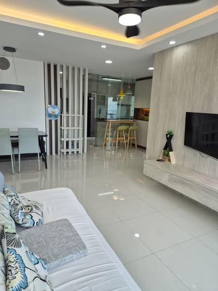 296A Bukit Batok Street 22, 296A Bukit Batok Street 22, 4 Bedrooms, 1,216 sqft, HDB Flat For Sale, by ANGIE PEH S B, 500104708 - Living Room - PropertyGuru.com.sg