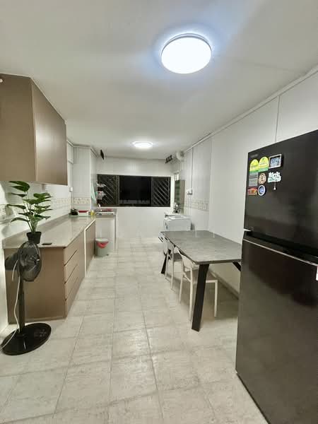 211 Ang Mo Kio Avenue 3, 211 Ang Mo Kio Avenue 3, 2 Bedrooms, 721 sqft, HDB Flat For Rent, by Hong Li, 500104714 - Kitchen - PropertyGuru.com.sg