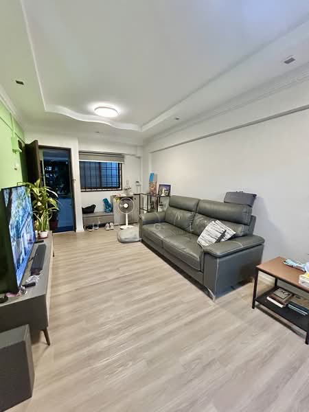 211 Ang Mo Kio Avenue 3, 211 Ang Mo Kio Avenue 3, 2 Bedrooms, 721 sqft, HDB Flat For Rent, by Hong Li, 500104714 - Living Room - PropertyGuru.com.sg